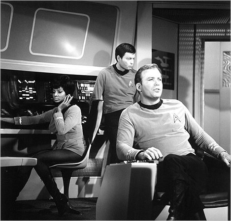 El capitan Kirk tenía bitácora y nadie se ponía a rabiar por ello