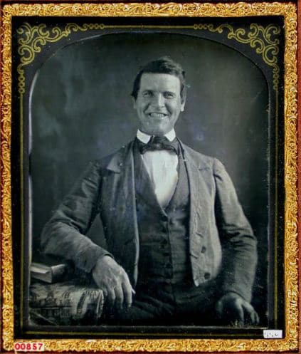 Daguerreotype-portrait-of-a-smiling-man